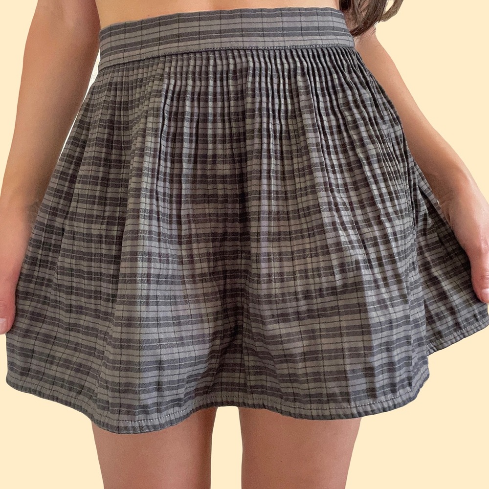 •Urban Outfitters / BDG Pennie Pleated Mini Skirt•
